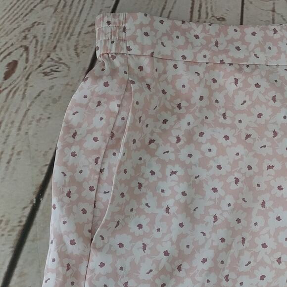 Barefoot Dreams Floral Pajama/Lounge Shorts Size M - Picture 3 of 7